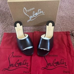 AUTHENTIC CHRISTIAN LOUBOUTIN MULES- BLACK SIZE 39 (US 9)